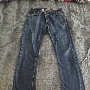 Volcom modern fit SOLVER jeans. Size 32.